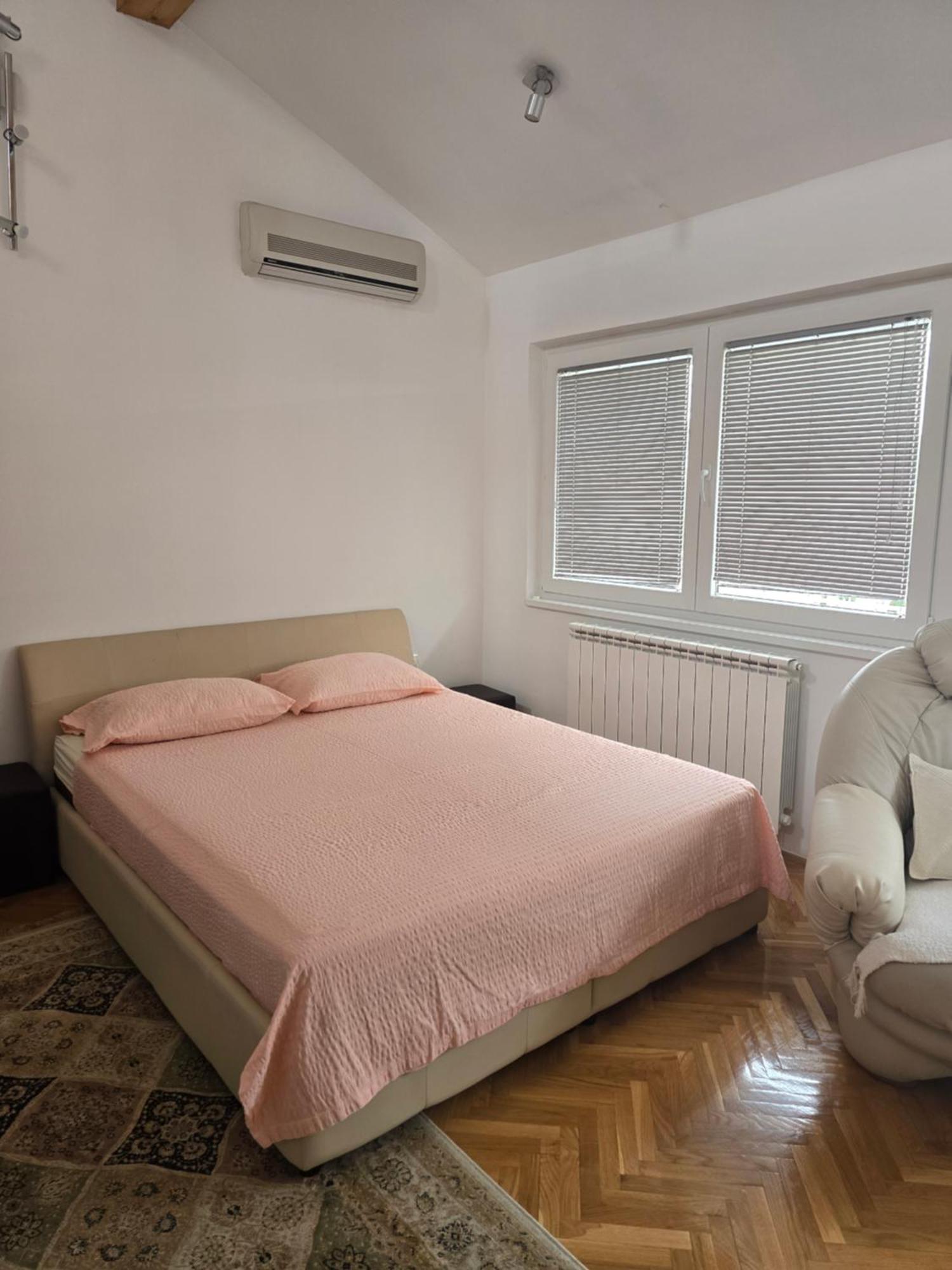 Mija Apartment ซาราเยโว ภายนอก รูปภาพ